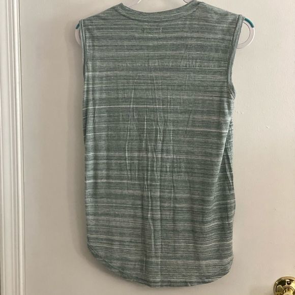 Madewell Sleeveless Top - Picture 8 of 8